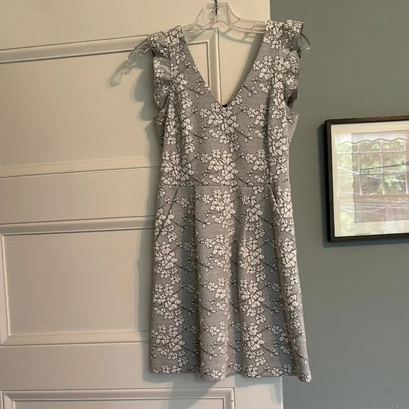anthropologie black dress with white flower Pre-Loved Anthropologie 9-H15 StCL, Women's Floral Tie-Waist Dress, Black/Light  Taupe, Size XS  Elle & Beck
